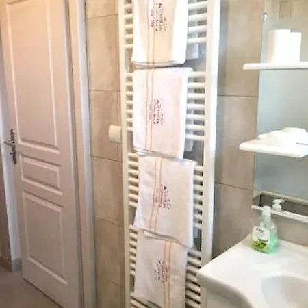 Spacieux 90 M² Apartment *